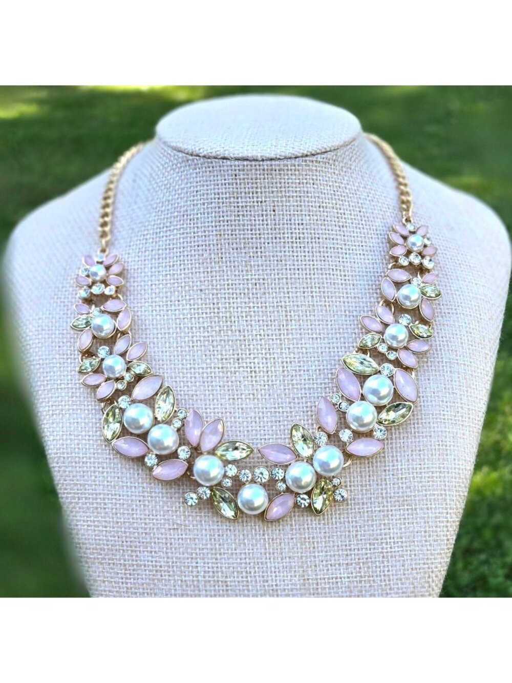 Avon 2019 Pink Spring Pearlesque Statement Necklace Faux Pearl Floral Chunky Bib